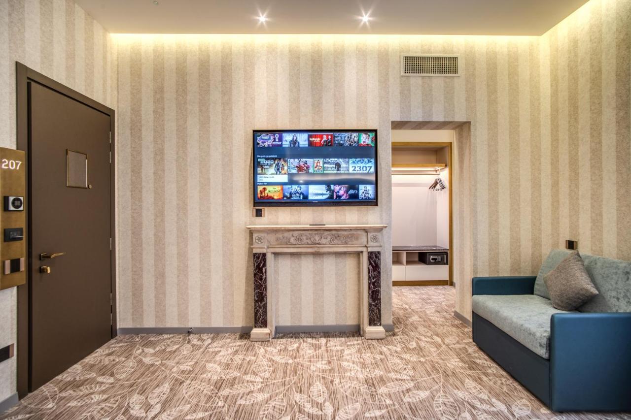 Cc Palace Hotel Rome Bagian luar foto